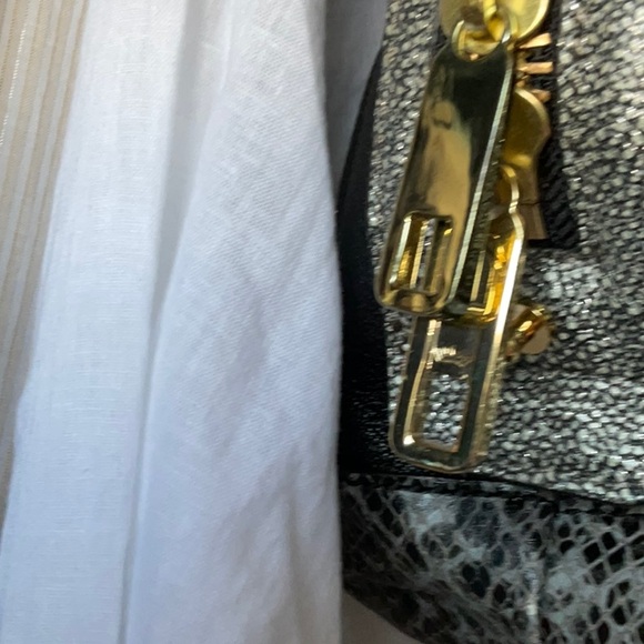 Handbag - Picture 2 of 2